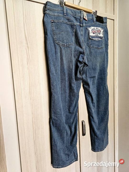 Spodnie dzinsowe Mustang Nowe Rozmiar XXL Moda i Styl Czarna Woda