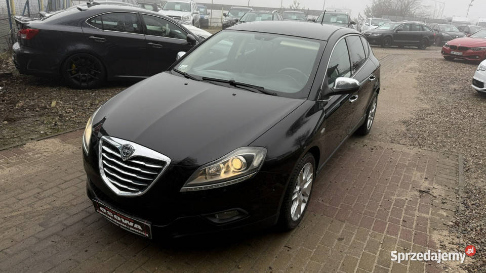 Lancia Delta 19 jtd 190 skóry zamsz ledy xenon elektrochrom. lusterka boczne Gdańsk