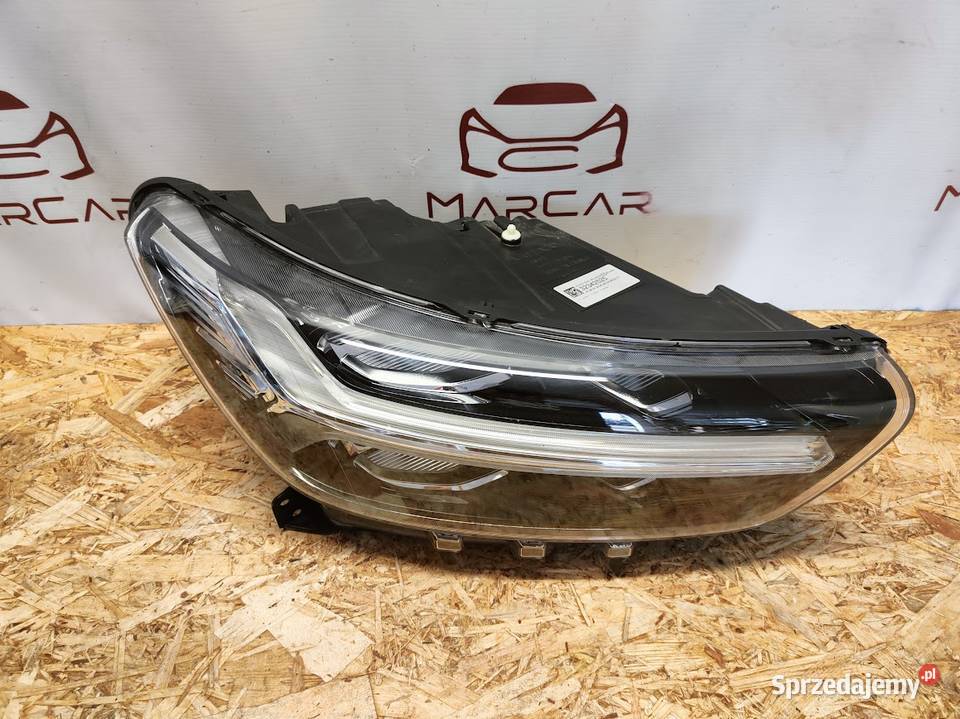 Lampa Prawy Przód Przednia Prawa Volvo XC40 XC