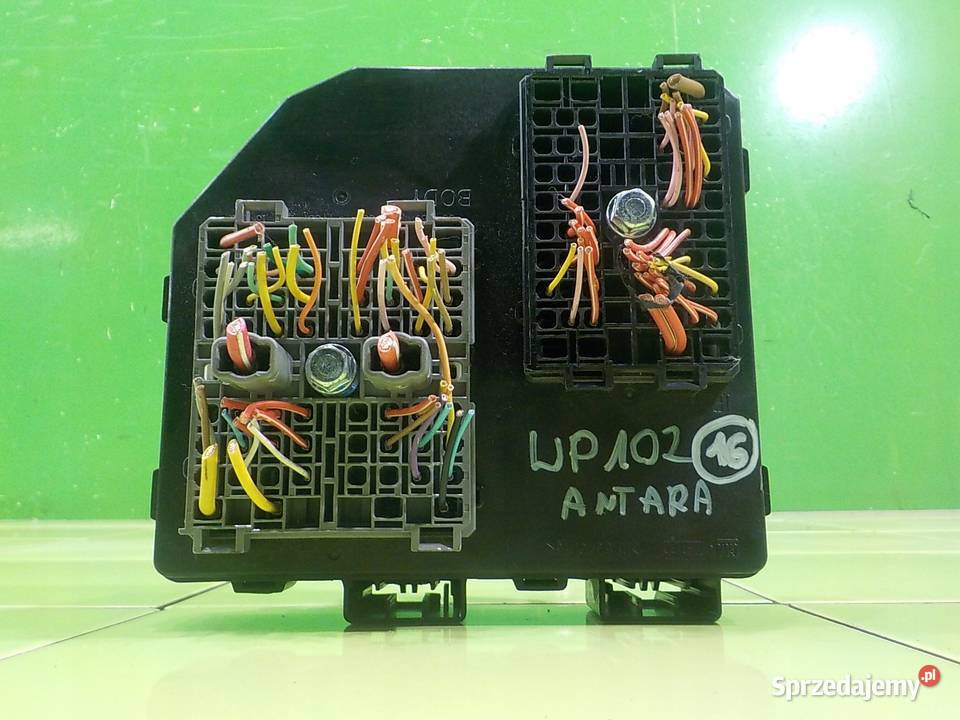 OPEL ANTARA LIFT 22 CDTI 12r 5D skrzynka osobowe Skrzynki bezpieczników Suków