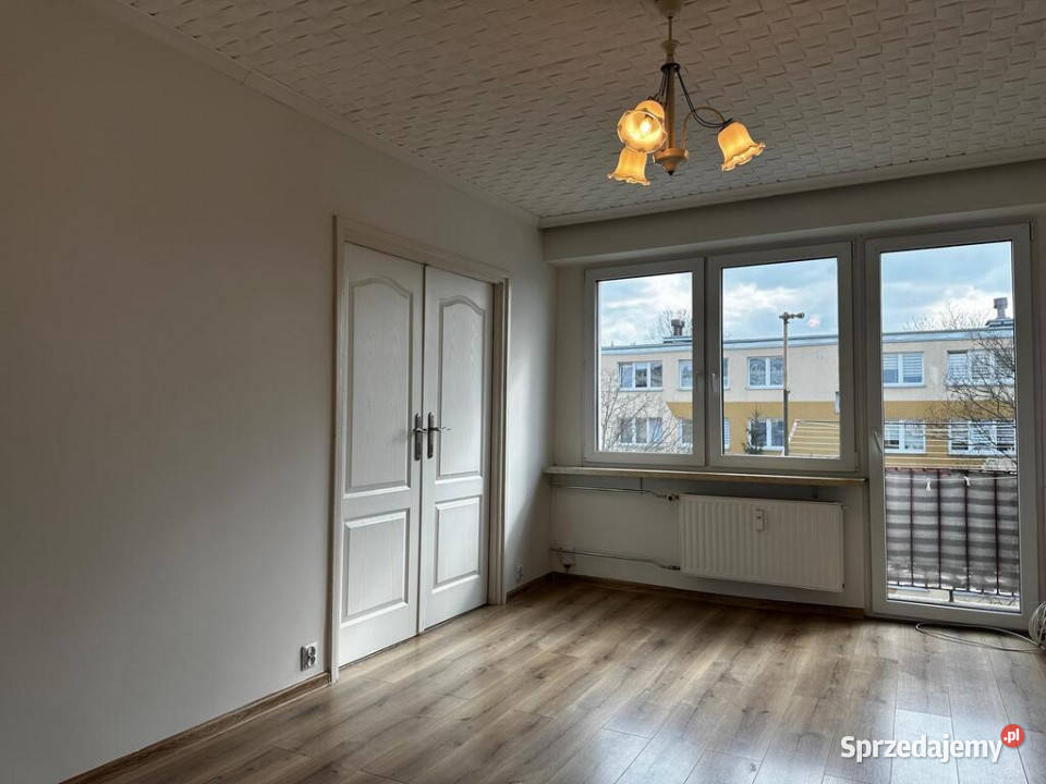 Na sprzedaż mieszkanie 3 pokoje 4815 m2 oddzielna kuchnia Piotrków Trybunalski