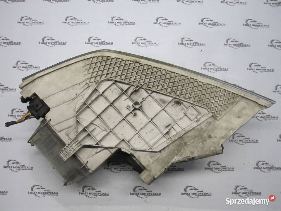 SKODA OCTAVIA II 06r lampa prawa przód ANGLIK Lampy przednie