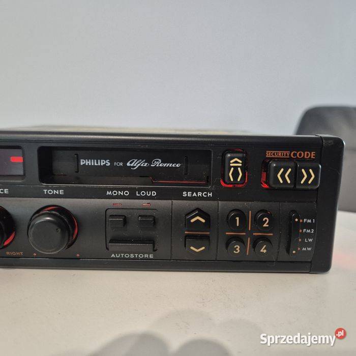 Kolekcjonerskie zabytkowe radio Alfa Romeo