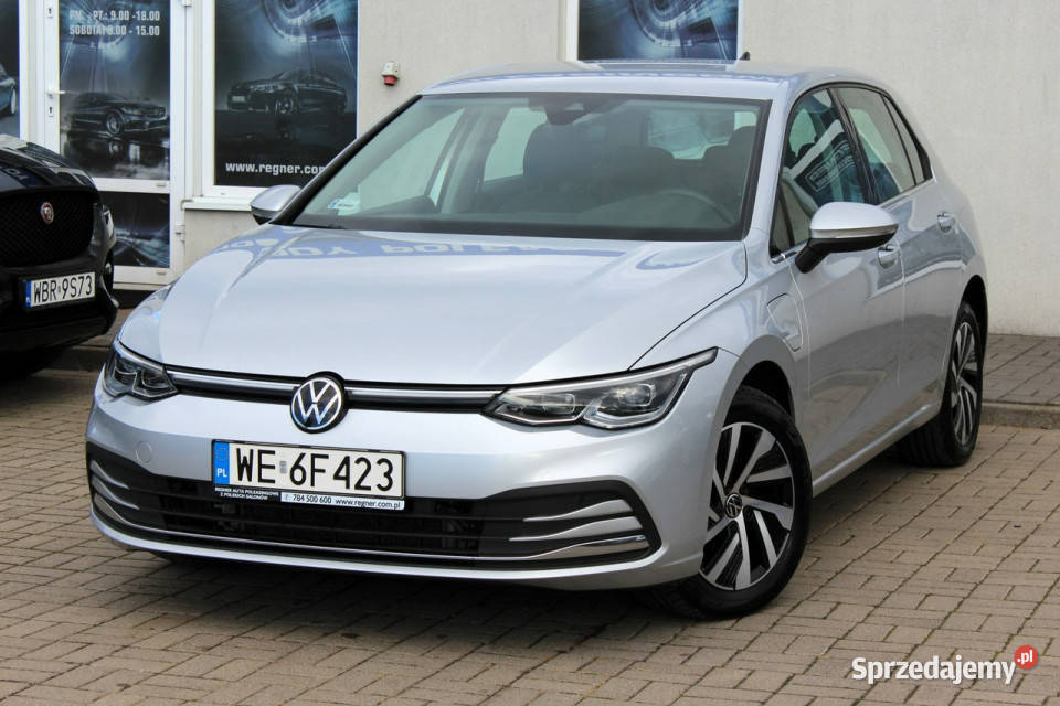Volkswagen Golf FV23 SalonPL 204 PlugIn Hybrid światła LED Golf Sokołów