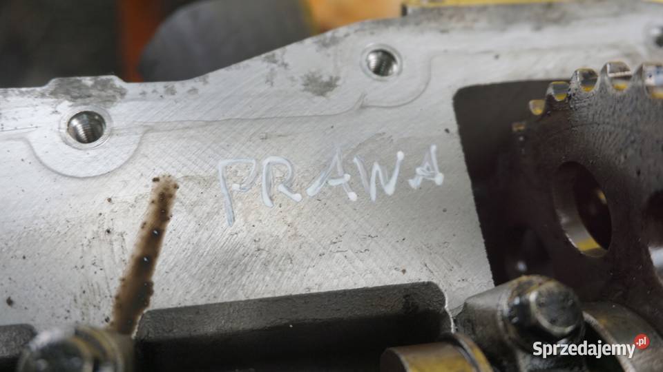 RANGE ROVER 36 TD V8 08r 272 glowica prawa Części samochodowe