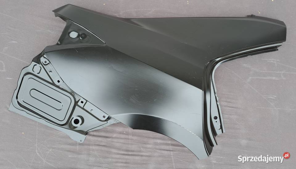 Błotnik tylny prawy Toyota Corolla E16 Sedan osobowe Mielęcin