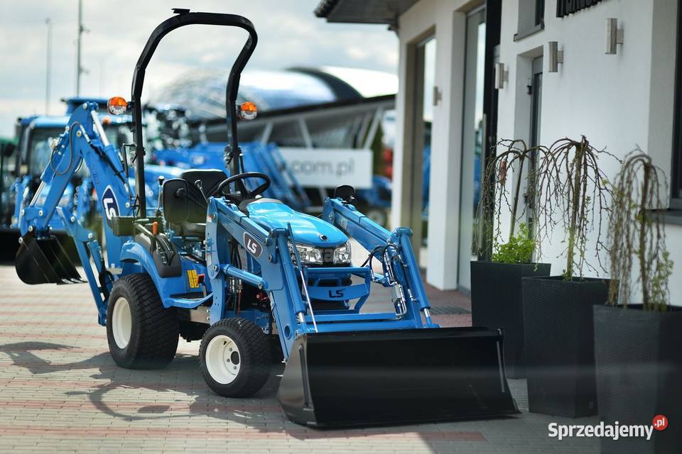 LS Tractor MT125 4x4 247 TURF koparka LB1107 Tajęcina