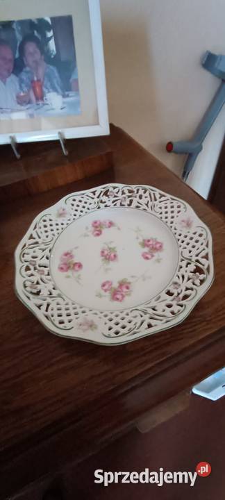 Tależ ażurowy do zawieszenia na ścianie Porcelana i szkło śląskie Pszów