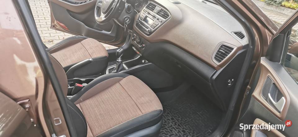 HYUNDAI i20 14 CRDI 90 OKAZJA Hatchback Charsznica sprzedam