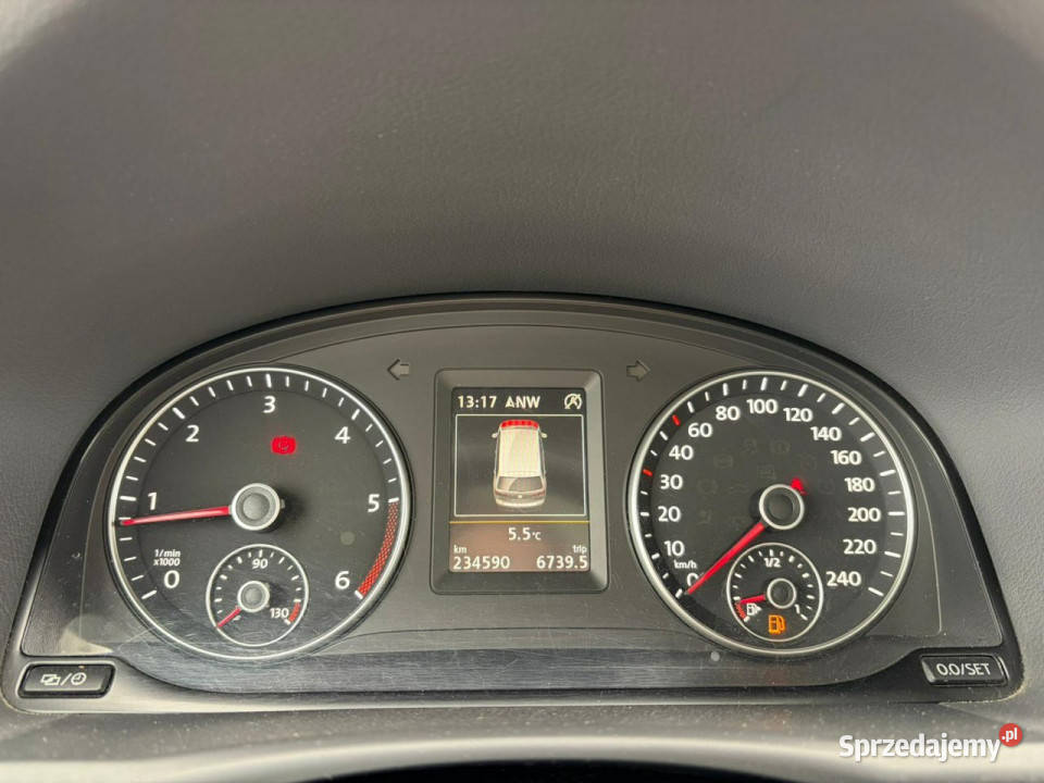 Volkswagen Touran Highline 7 osobowy navi nieuszkodzony sprzedam