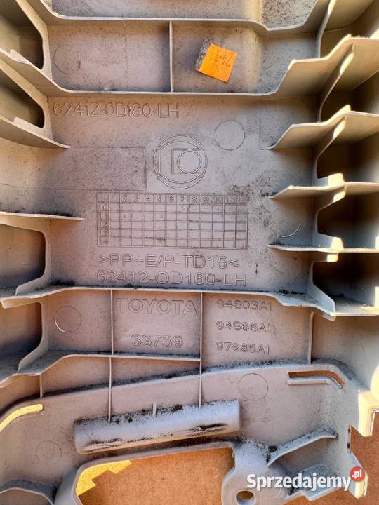 Osłona słupka środkowego lewego Toyota Yaris III