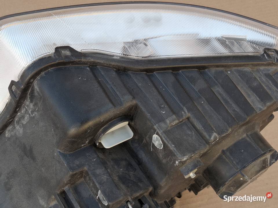 MERCEDES ACTROS MP4 REFLEKTOR PRAWY LAMPA PRAWA Bieleń