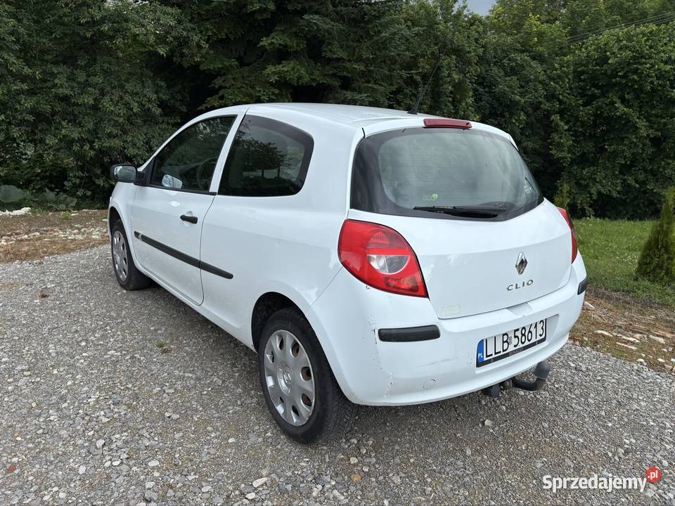 Renault Clio III 15 DCi 2007r 2/3 Bychawa