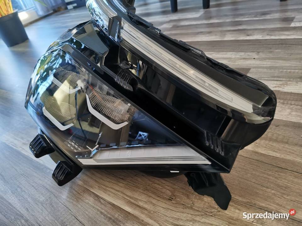 CITROEN C4 III 2020 LAMPA PRZÓD PRAWA LED VISION Świerzawa sprzedam