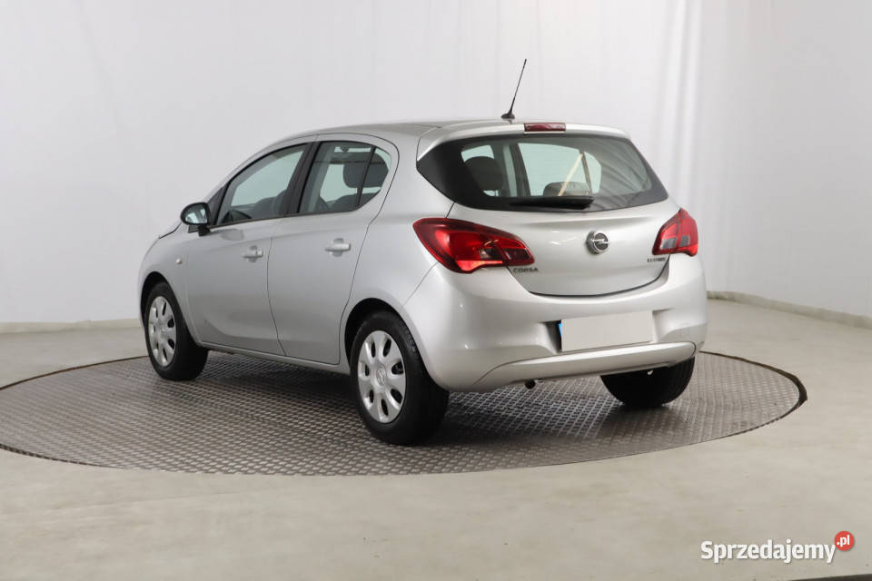 Opel Corsa 14 srebrny Opel
