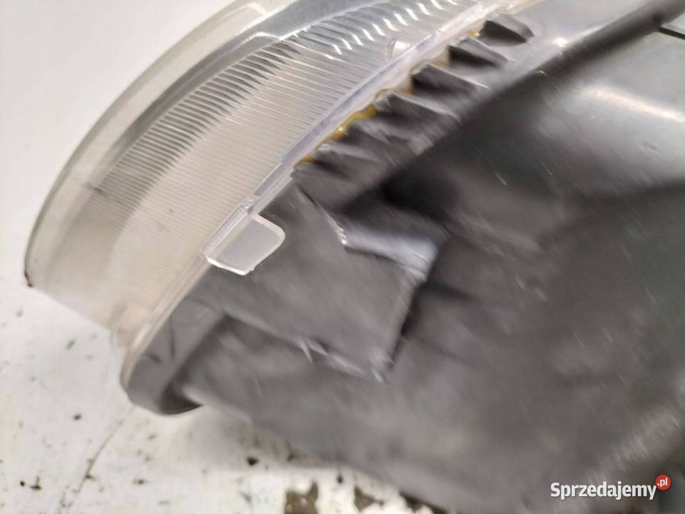 LAMPA PRZÓD PRAWA XENON LIFT 4F0941004CP Audi A6 Rok produkcji 2009