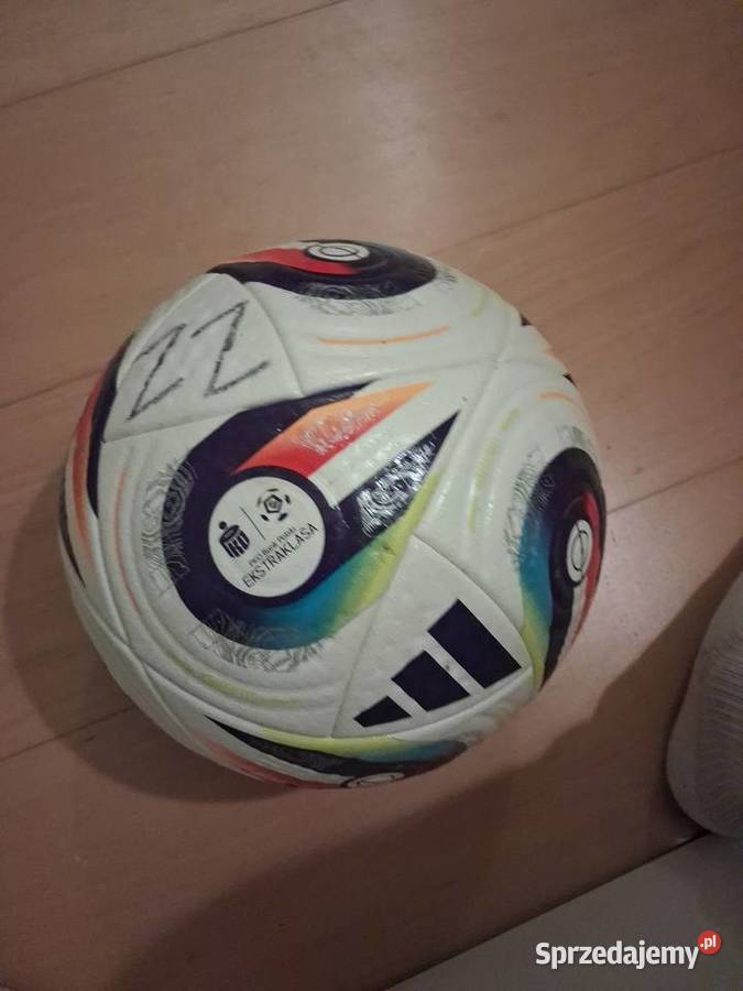 Oryginalna piłka prosto z meczu 3 ligi Piłka nożna Łódź