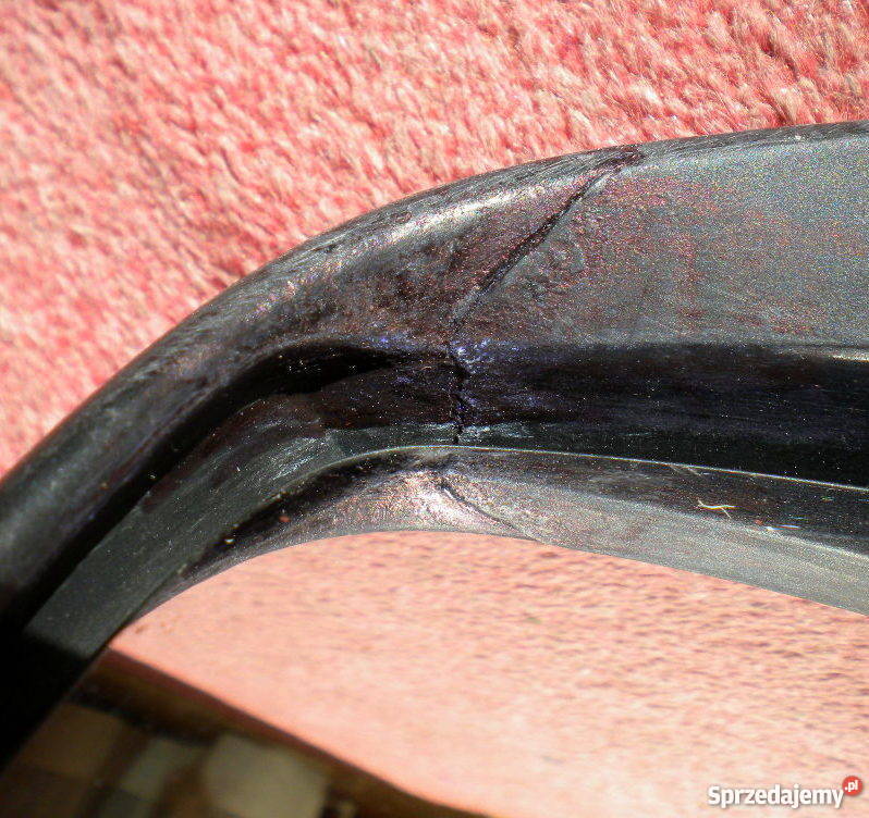 lusterko lewe Toyota Auris 2008 używane uszkodzona obudowa