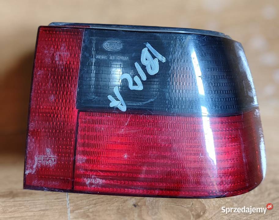 Seat Ibiza Lampa prawy Tył