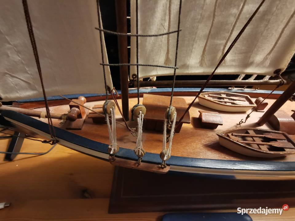 Jacht drewniany model łódka żeglarstwo dekoracja łódzkie