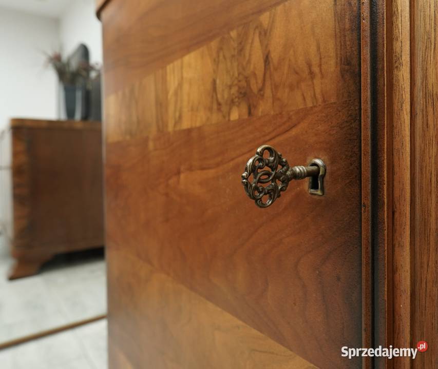 Antyczna komoda art deco z lat 30tych renowacji wielkopolskie Jerka