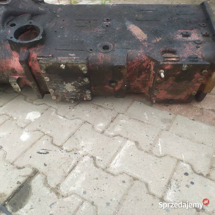 Obudowa skrzyni biegów Ursus C 355 Skrzynia biegów Pniówek