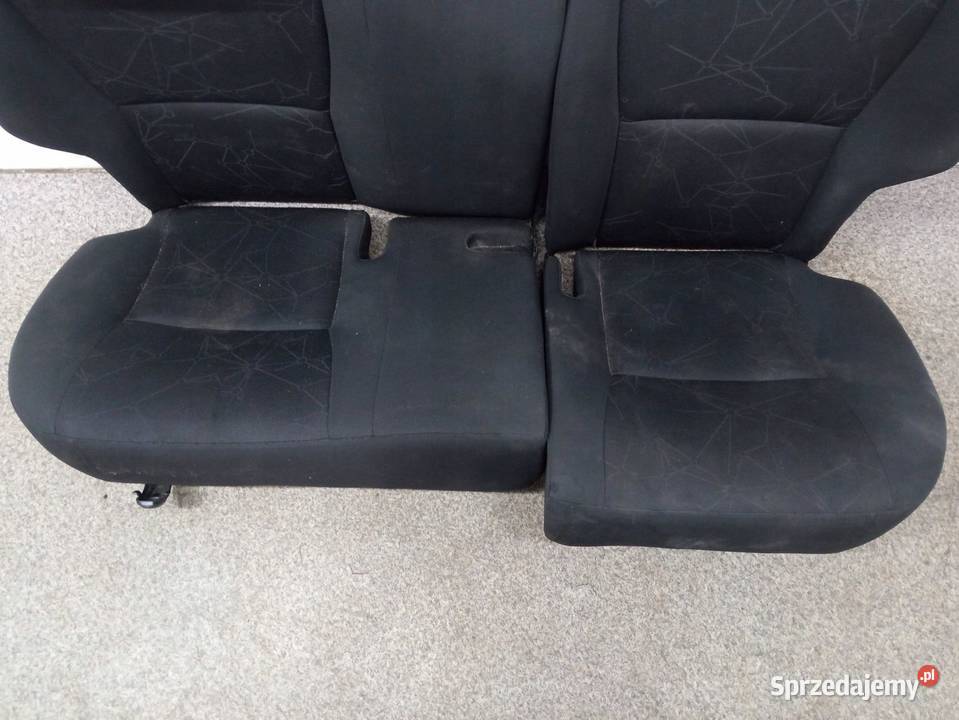 FOTELE KANAPA KOMPLET E15 Toyota Auris I Rok produkcji 2007 sprzedam