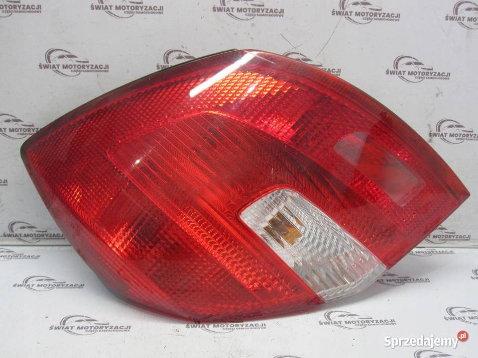 SKODA FABIA II lampa prawa tył 5J6945112 Oświetlenie