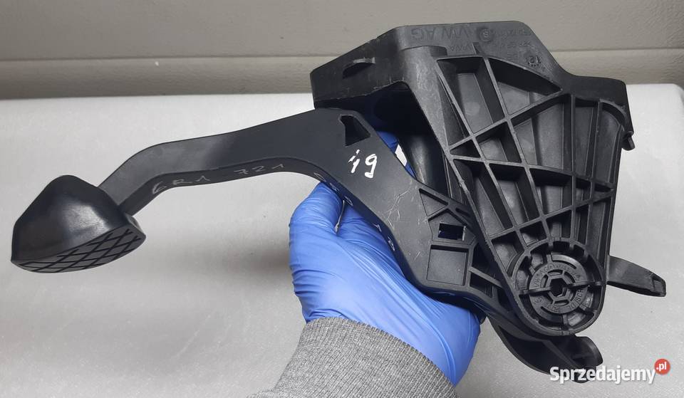 PEDAŁ SPRZĘGŁA VW SEAT SKODA AUDI 6R0721117B Mielęcin