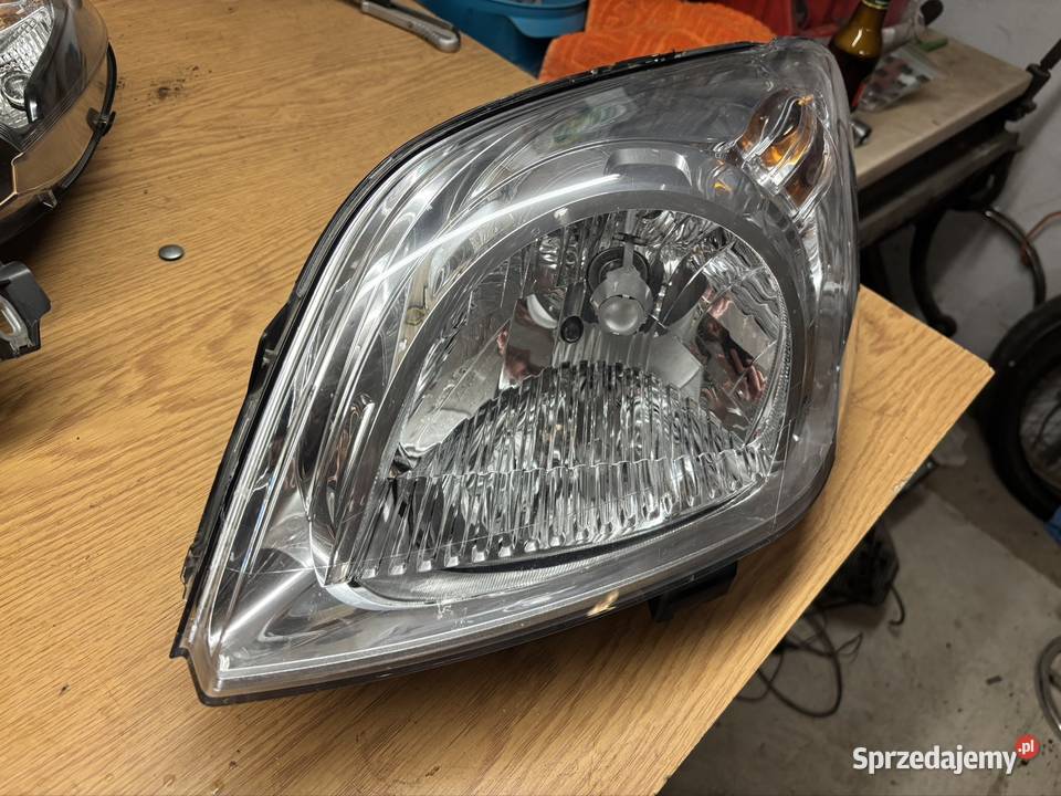 Lampa reflektor Fiat fiorino 2019 Mikołów sprzedam