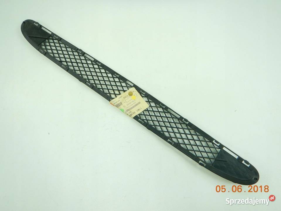 ATRAPA CHŁODNICY MB CKLASS W203 20002007