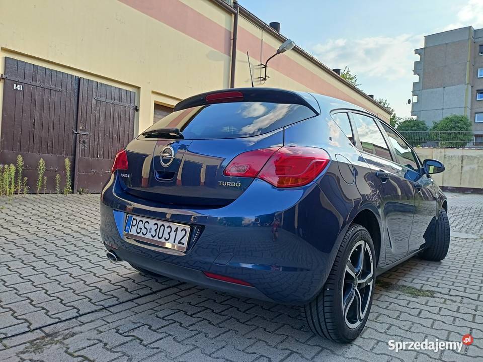 Opel Astra 14 Turbo 140 2011r aluminiowe felgi wielkopolskie Gostyń