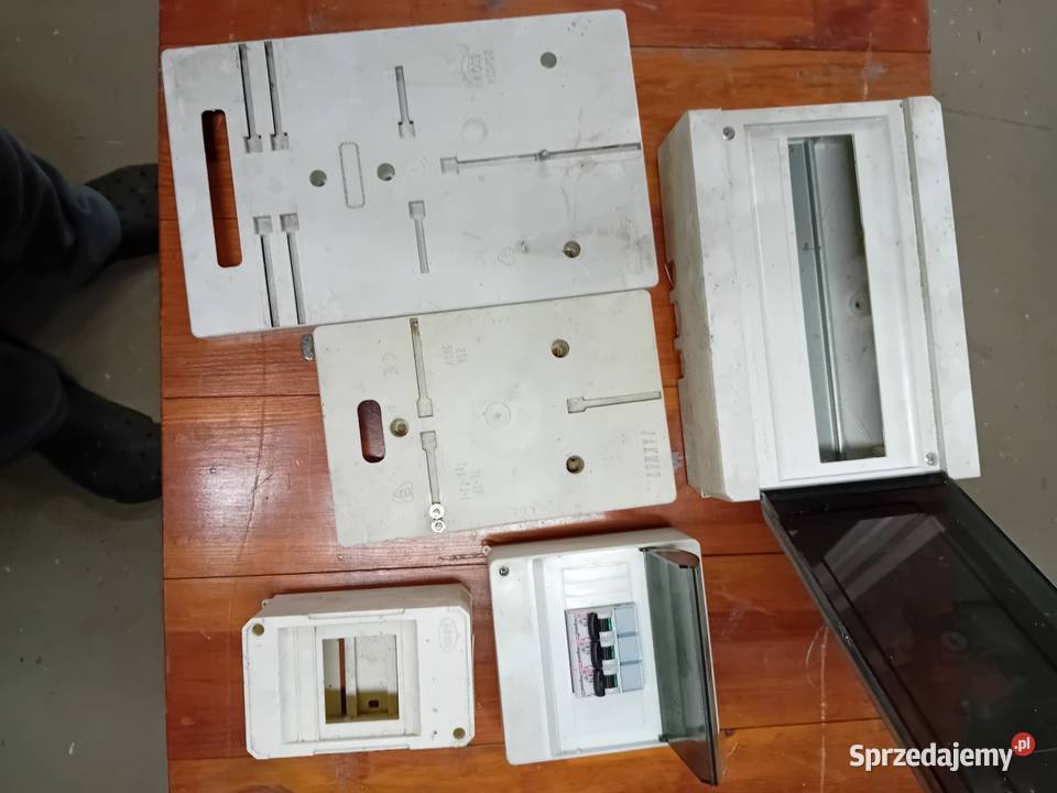 Tablice i oprawy elektryczne Włoszczowa sprzedam