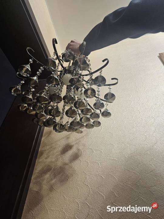 Sprzedam żyrandol do salonu Duczki