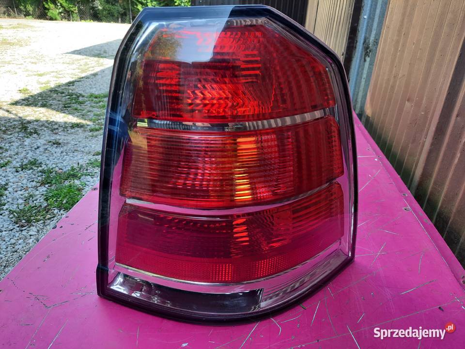 Opel Zafira 05r lampa tylna prawa Pruszków
