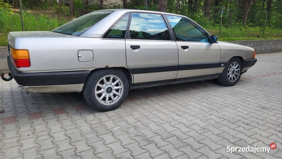 Audi 100 c3 18 lpg srebrny Krasnobród
