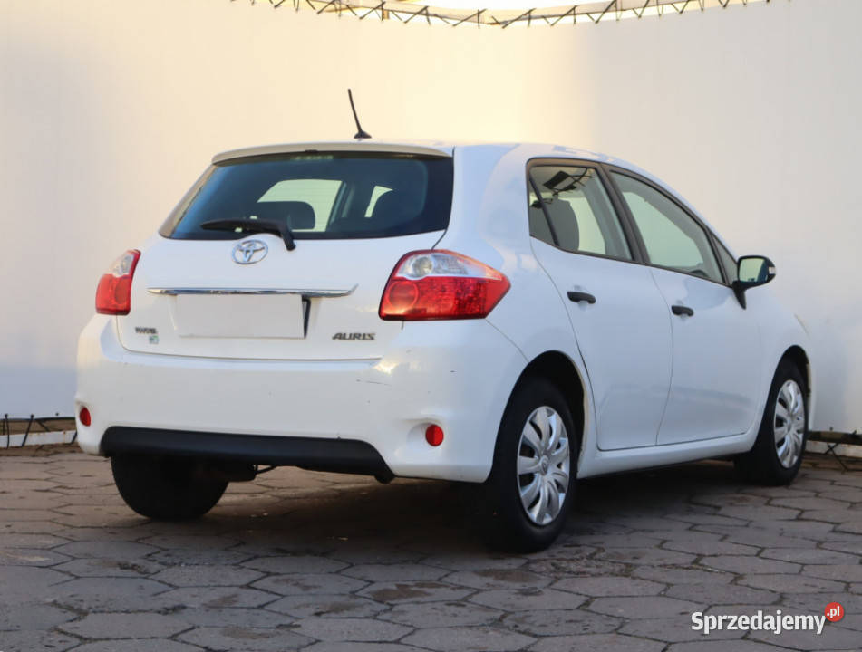 Toyota Auris 14 D4D manualna Łódź