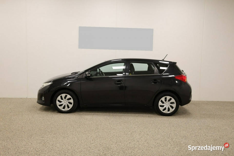 Toyota Auris II 2012 Sadlno