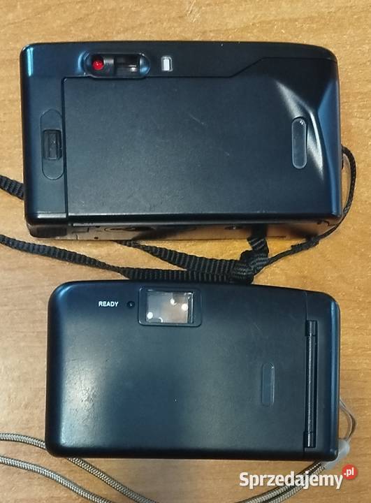 Dwa aparaty fotograficzne