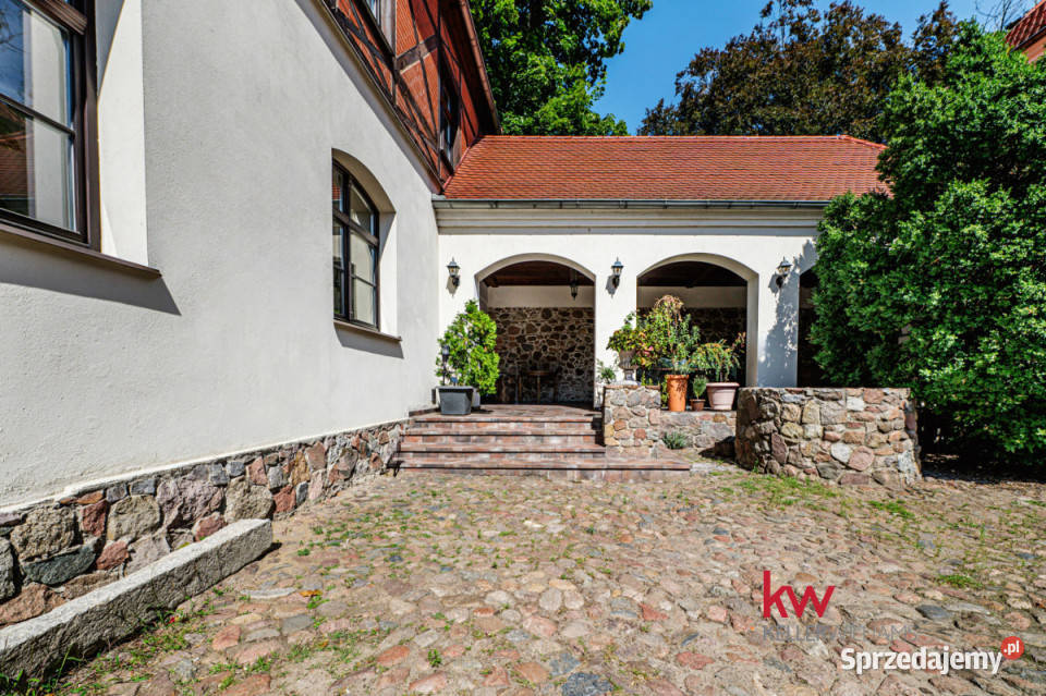 Lokal Wschowa Zamkowy 1624m2 3021zł/m2