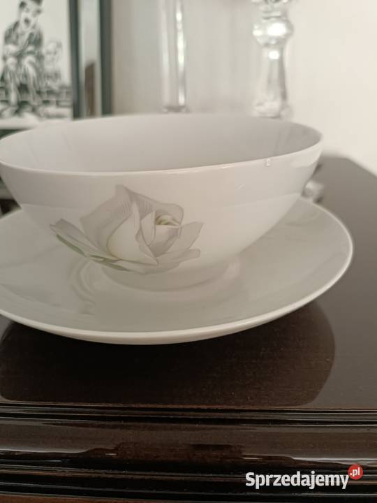 Porcelanowa miseczka sosjerka sygnatura Salaterki i półmiski sprzedam