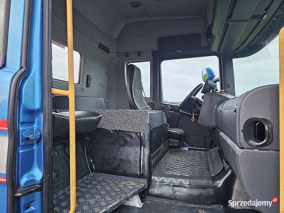 Scania P320 LOW ENTRY 6X24 HIAB hakowiec 2011