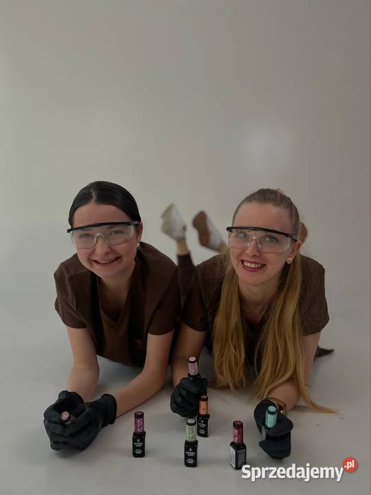 Manicure Pedicure stylizacja paznokci Katowice Unisex