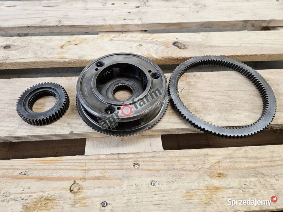 Układ planetarny skrzyni biegów Agrotron TTV Byków