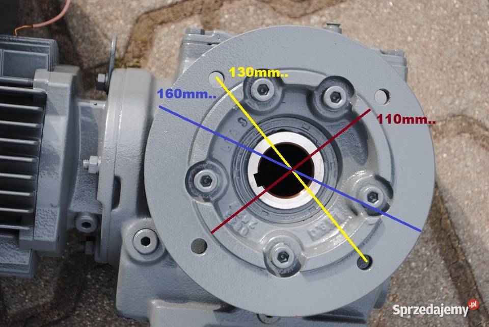 Motoreduktor kątowy 01111kw 14143obr SAF47 Firmy Kargowa