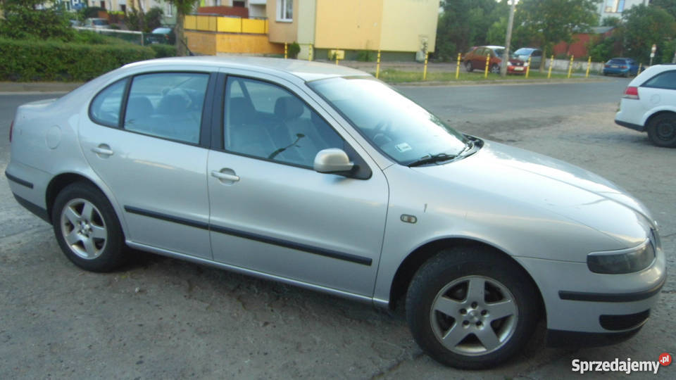 Seat Toledo II 1999 16 srebrny w stanie radio / CD Toledo Toruń