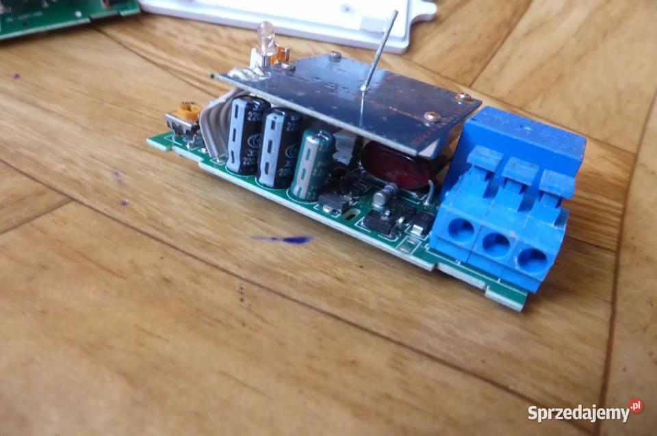 Czujniki ruchu radiowe D3407 na części 22 Głuchołazy