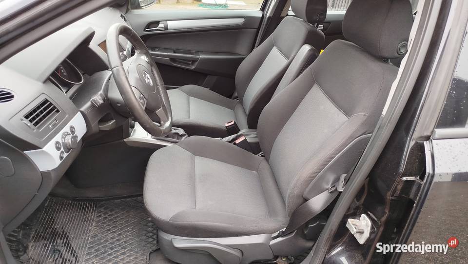 Opel Astra 19 CDTI 150 9 Lat w Jednych Rękach centralny zamek