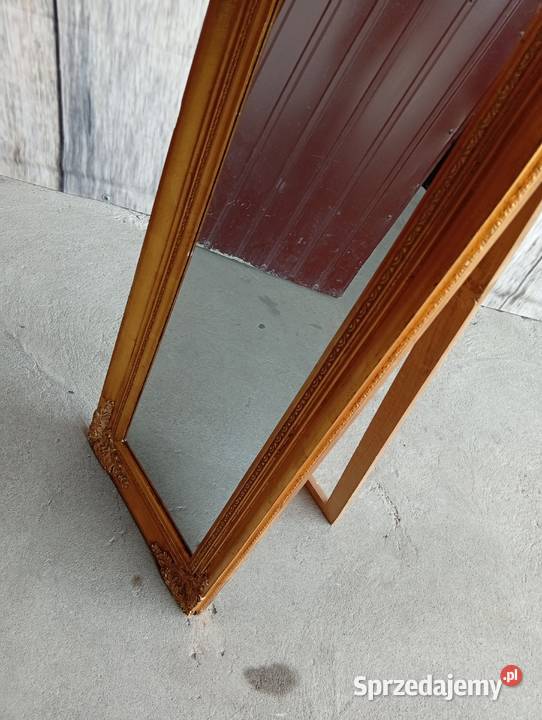 lustro w stylowej ramie 728