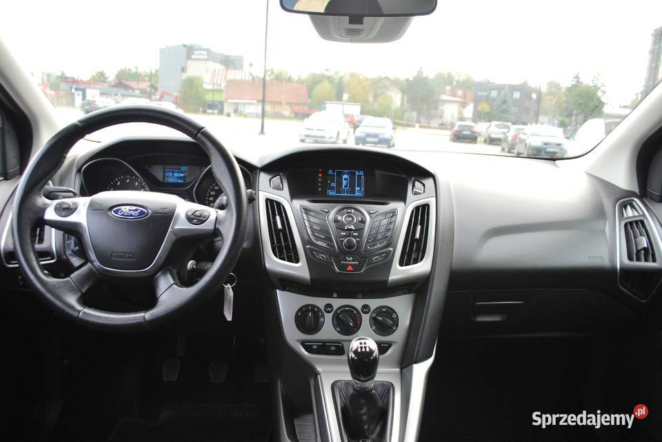 Ford Focus 10 Benzyna 100 Klima Grzane Fotele i podgrzewane fotele Nowy Sącz